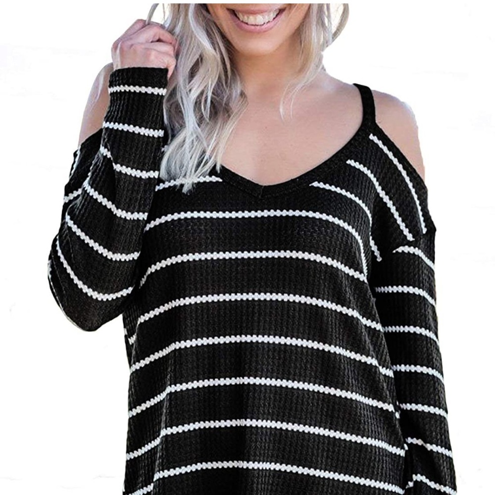 Long sleeve cold shoulder thermal top